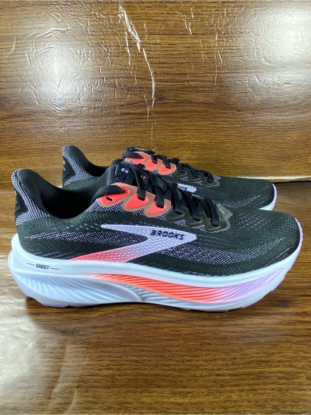 Brooks Ghost 17 women’s shoe size 6